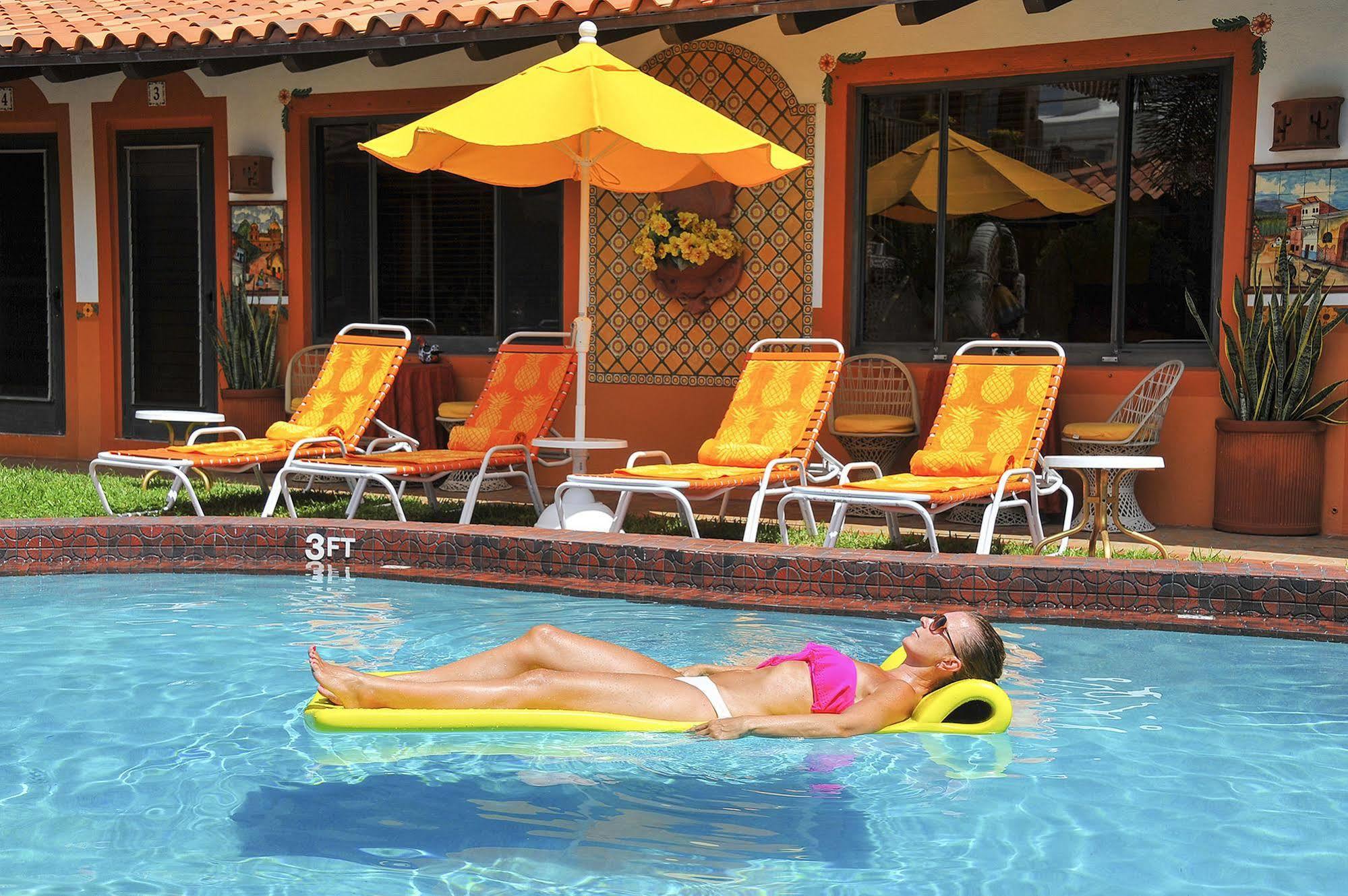 Hotel Blue Seas Courtyard Lauderdale-by-the-Sea Esterno foto