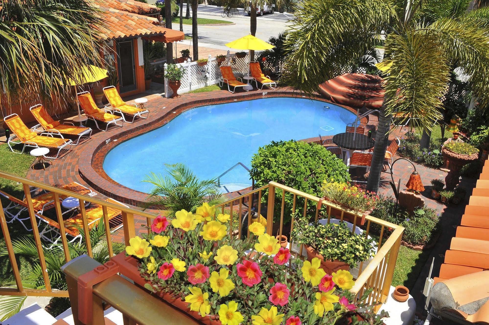 Hotel Blue Seas Courtyard Lauderdale-by-the-Sea Esterno foto